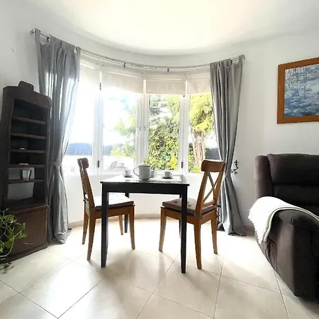 Villa Sunset Suites *